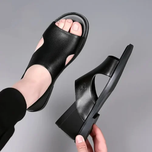 H2b458e8a3f23437591d82b6fc3333605G SANDALES EN CUIR NOIR 2025