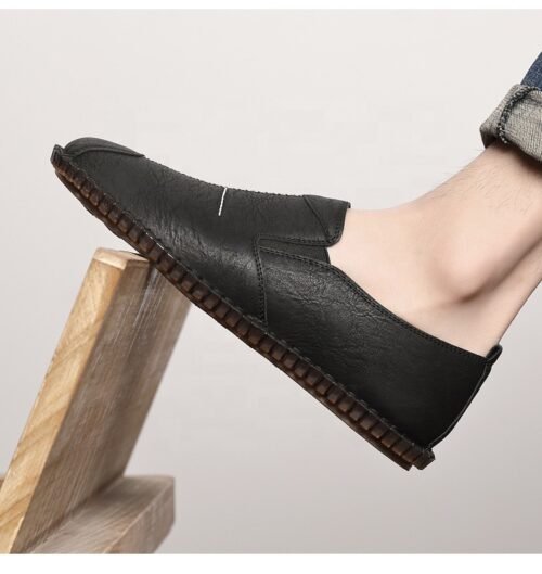 2 MOCASSINS EN CUIR BEIGE ET NOIR INTEMPORELS 2025