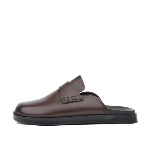 YBYyYW04WmiVM8iGCYL05VwKHBGdWCeU7LlWnysu Mule en cuir noir || CI
